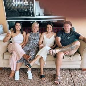 Meet your Posher, Paula